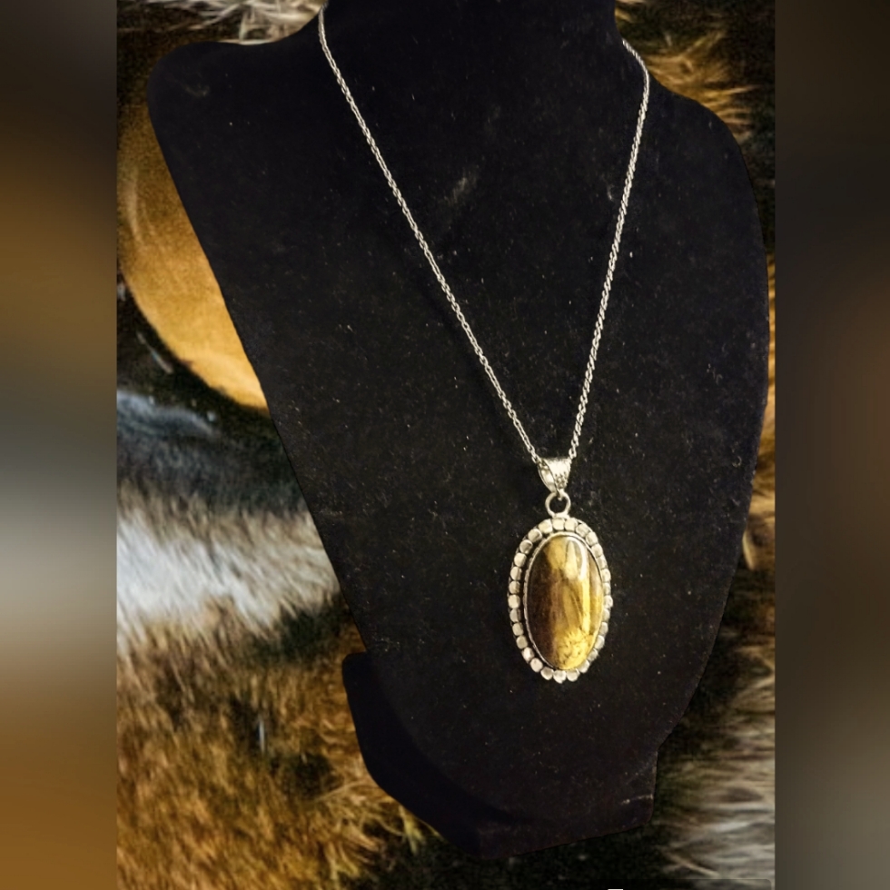 925 Sterling Silver Plated Giant Tigers Eye Color Bali Pendant 15$